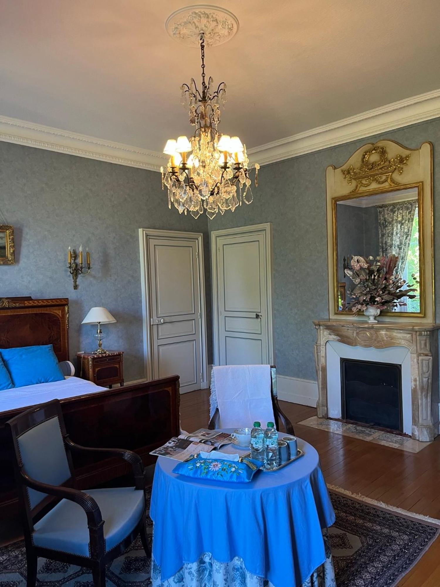 Demeure Des Payratons Bed and Breakfast Saint-Gerand-le-Puy Εξωτερικό φωτογραφία