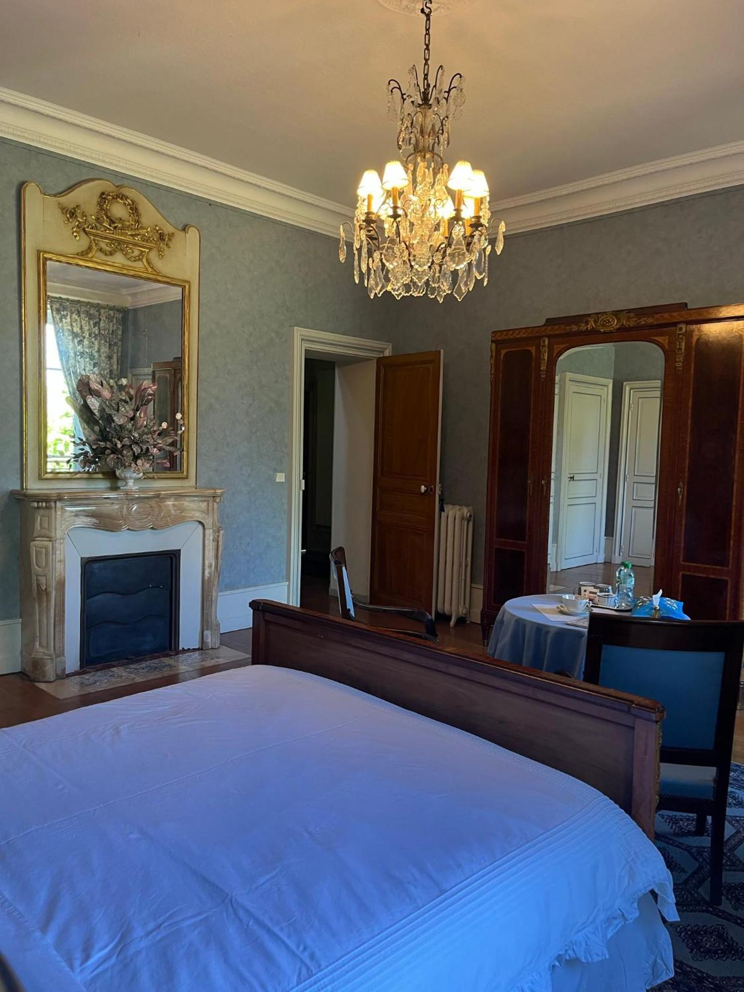 Demeure Des Payratons Bed and Breakfast Saint-Gerand-le-Puy Εξωτερικό φωτογραφία
